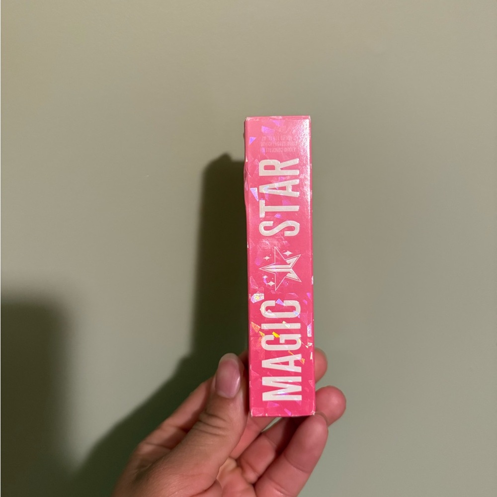 Jeffree Star concealer, corrector shade lavender